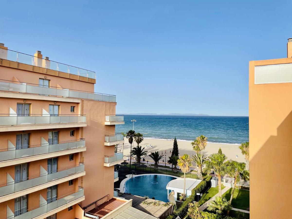 Primera linea de Playa en Roquetas de Mar Exterior foto